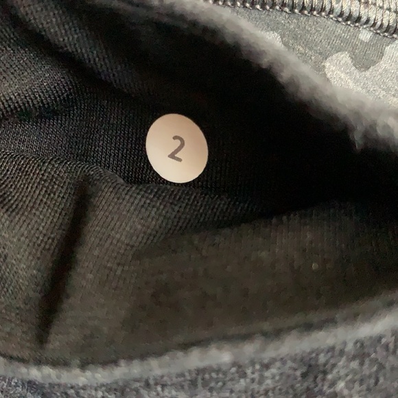 Bundle of 3 Lululemon leggings size 2 - Picture 5 of 14